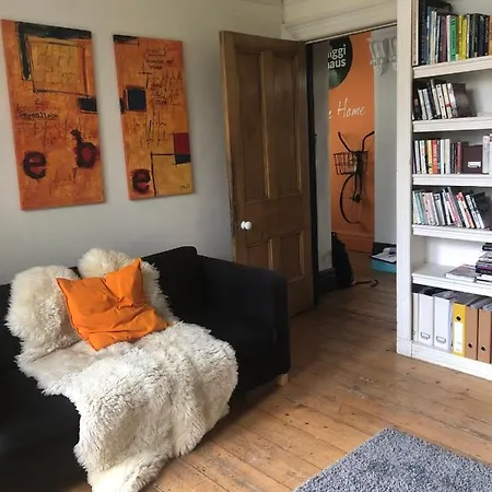 Дом отдыха Higgihaus #46 2-4 Bed Small Groups Hip Location Sleeps 4 - 10
